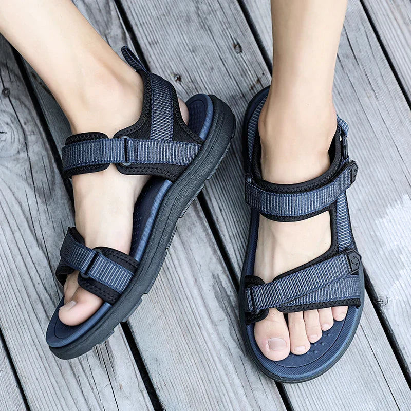 Sandália Masculina Antiderrapante com Fechamento em Velcro