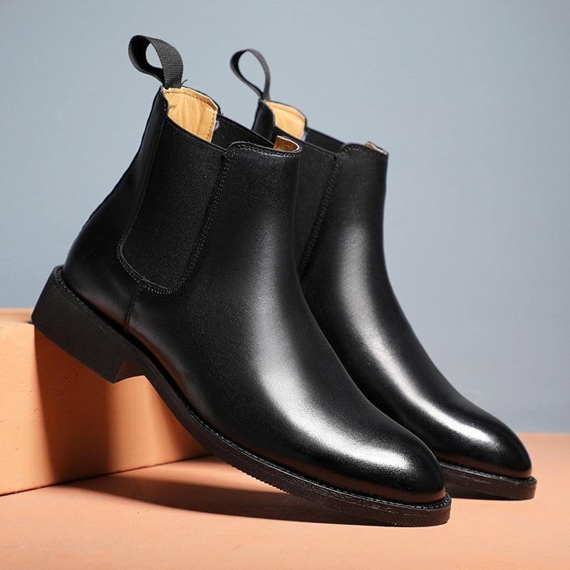 Bota Masculina de Couro Elegance - Conforto e Estilo para o Inverno