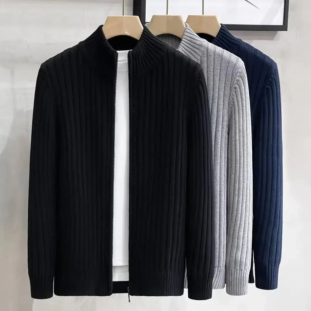 Cardigan Masculino com Zíper e Gola Alta - Outono/Inverno 2024